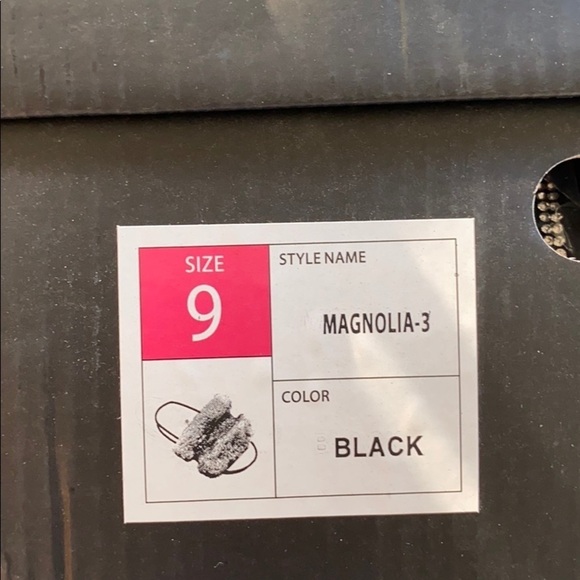 Black & Bling Magnolia 3 Slides - Picture 7 of 8